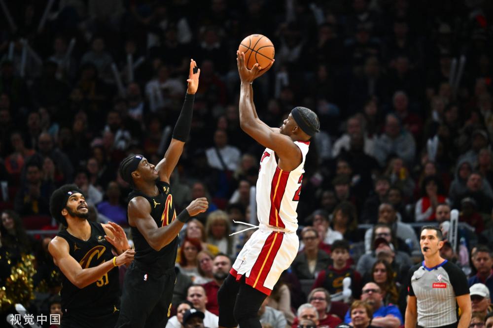 相比之下 相比之下